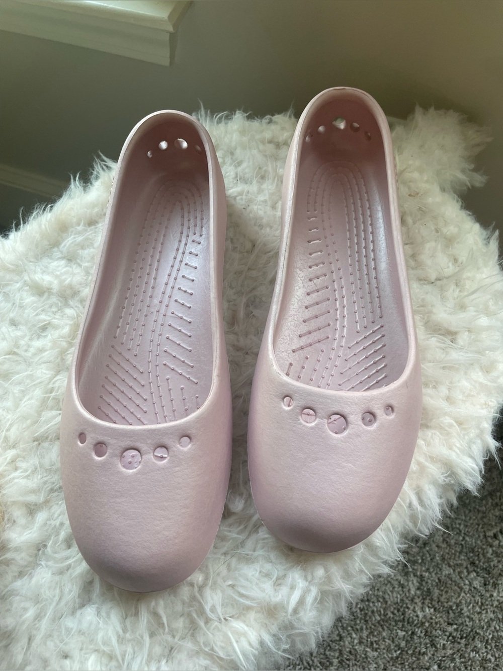 CROCS Ballerina Woman’s Flats in SZ 11 in pearl pink in like new condition